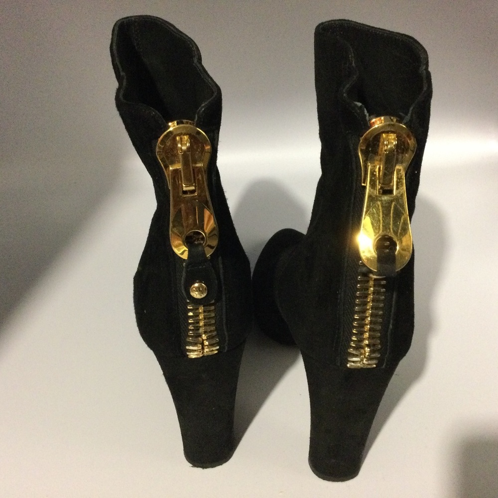 Stuart Weizmann Ankle Boots - image 1